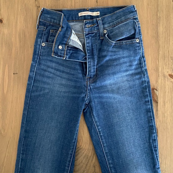 Levi’s - High Rise Skinny Jeans - Picture 2 of 3